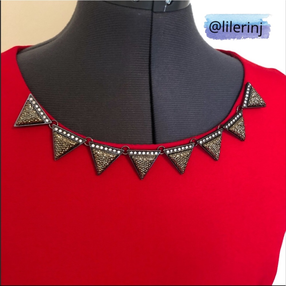 Necklette Black Crystal Necklace